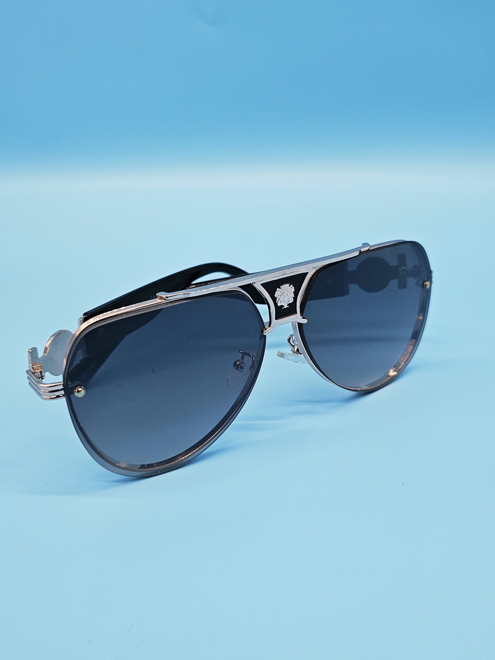 Designer-Inspired Aviator Sunglasses in Black Smoke